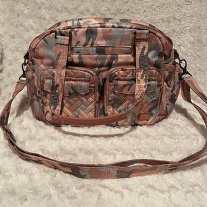 Lug Jumper Carry-All